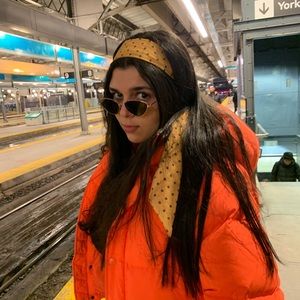 Meet your Posher, Julia